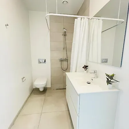 شقة Aday - Harbor Groundfloor Own Entrance - *