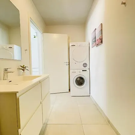 شقة Aday - Harbor Groundfloor Own Entrance -