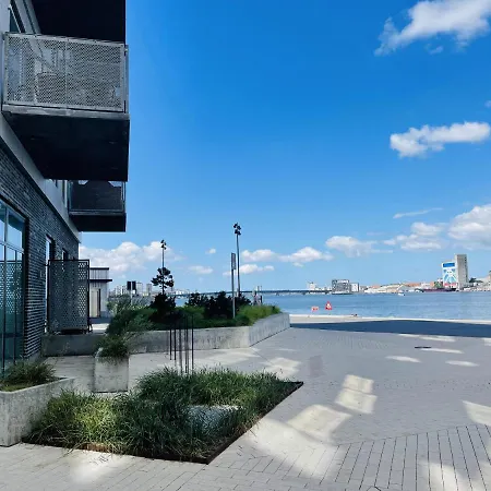 Aday - Harbor Groundfloor Own Entrance - *