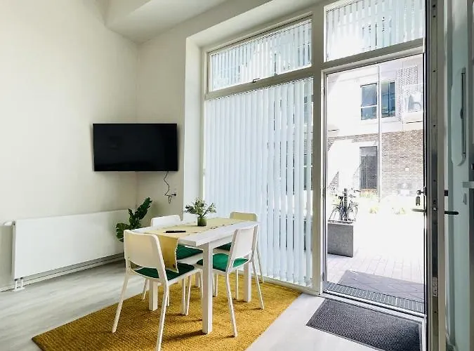 Aday - Harbor Groundfloor Own Entrance -