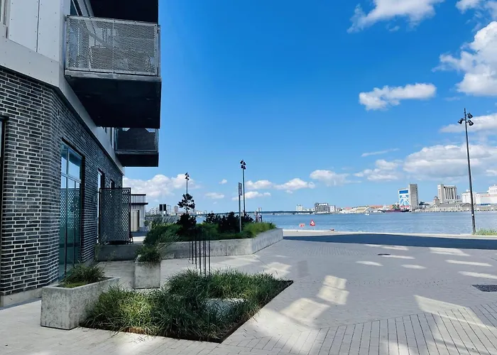 Aday - Harbor Groundfloor Own Entrance - *